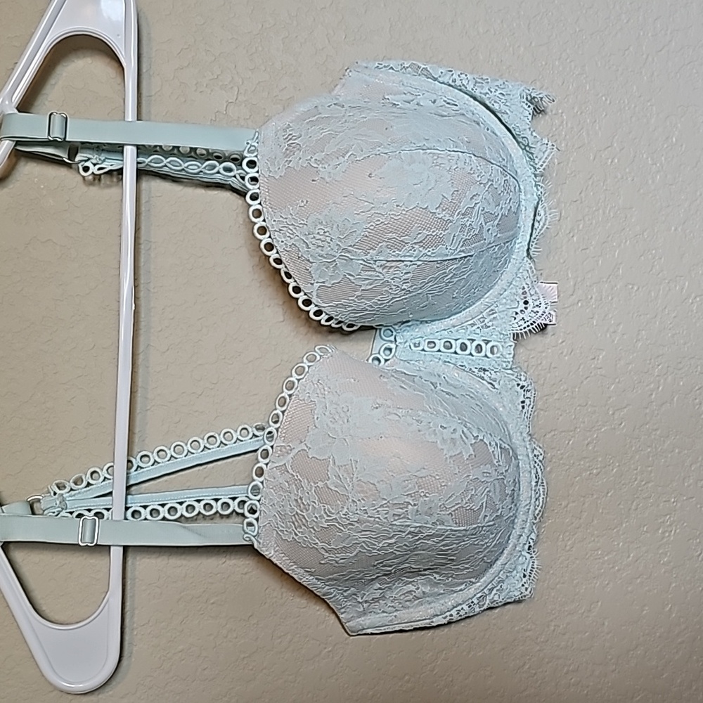 Victoria's Secret Drea. Angels bra 36DDD